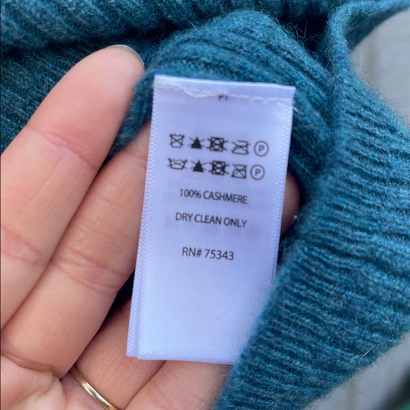 Halston Heritage Teal 100% Cashmere Knit Top Size: XL - Picture 5 of 11